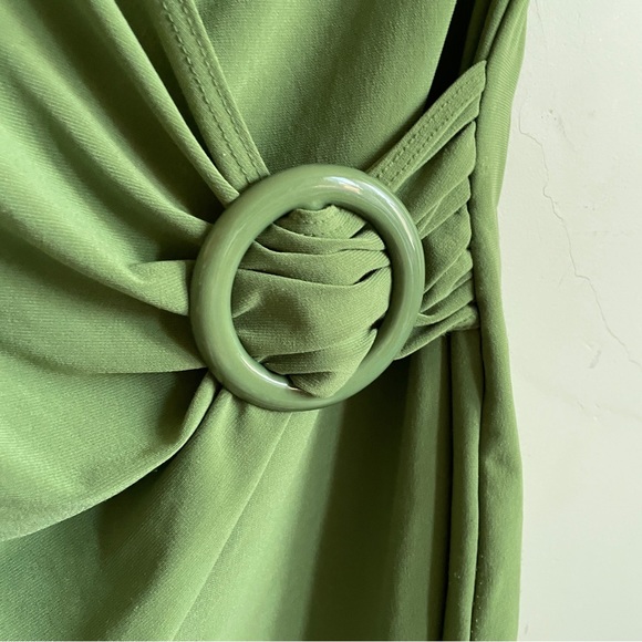 olive green slinky surplice cap sleeve top medium - Picture 2 of 3